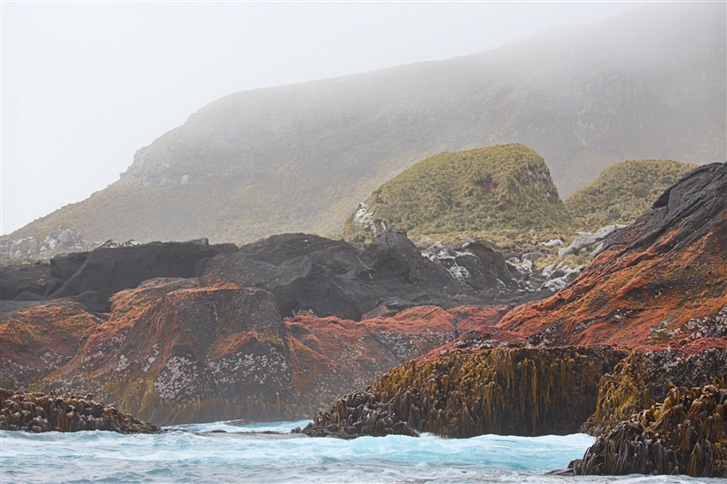 Antipodes  AtSea  0690 m Coastal View